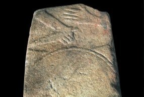 Viseu revela descoberta de lápide de guerreiro com 2 mil anos
